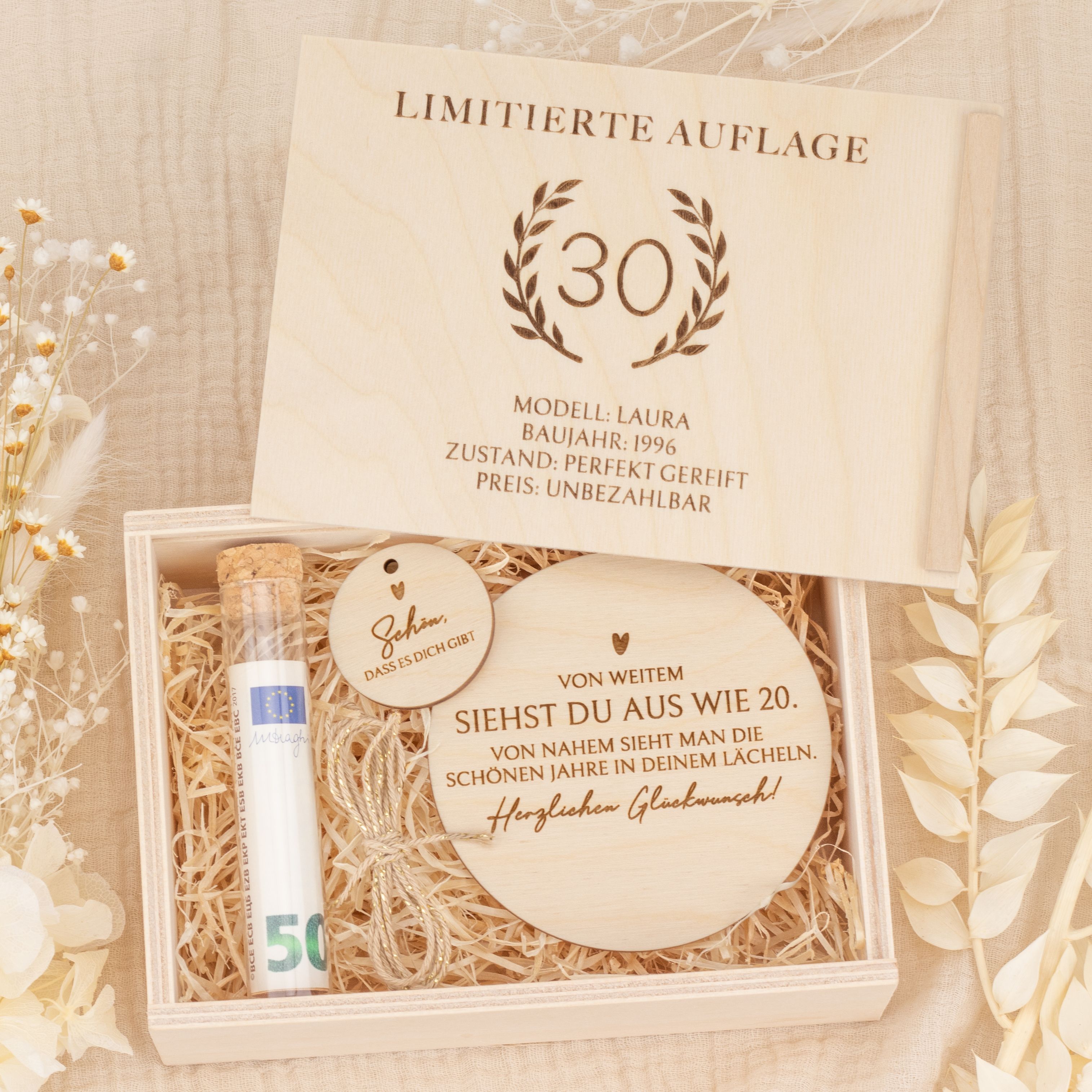 Personalisiertes Geldgeschenk zum 30. Geburtstag - Holzbox "Limitierte Auflage" mit Jahrgang & Reagenzglas