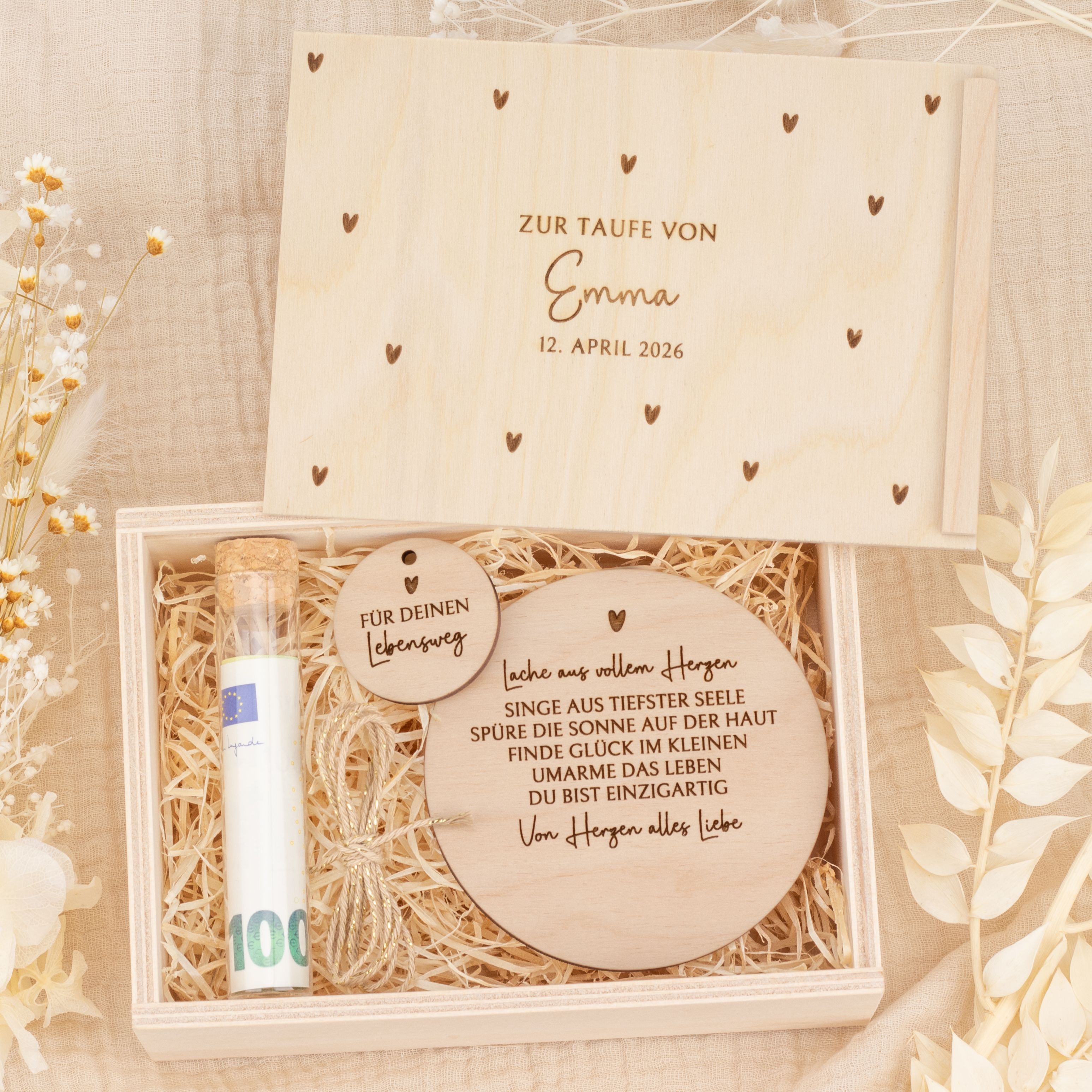 Personalisiertes Geldgeschenk zur Taufe - Holzbox "Herzchen" mit Namen & Datum