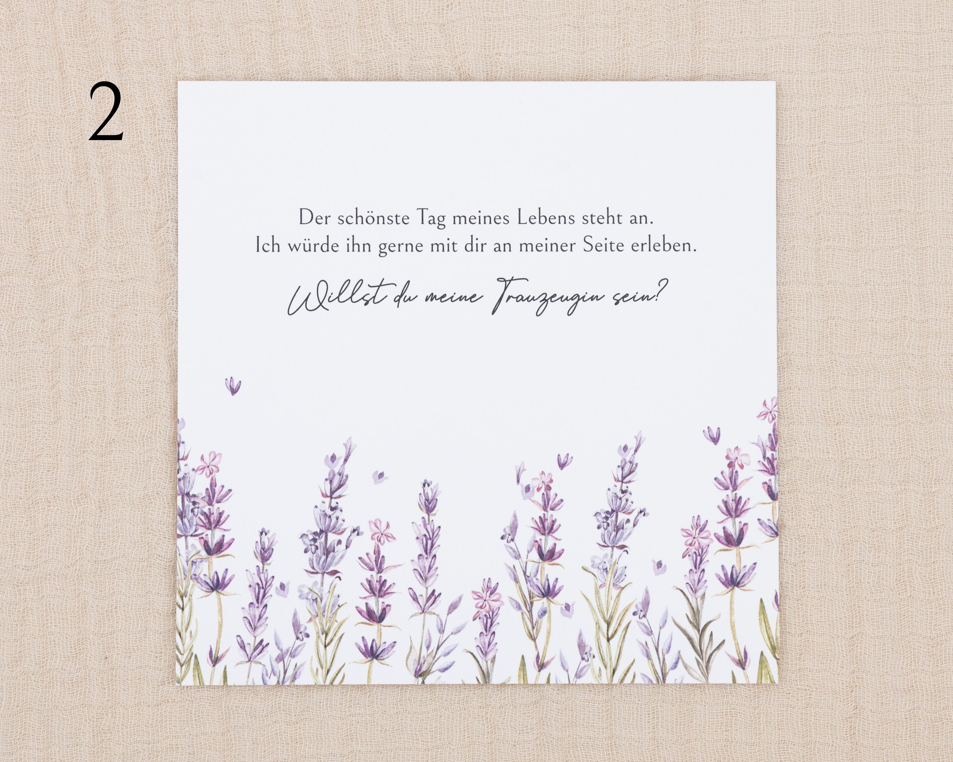 Personalisierte Geschenkbox Einlegekarte zur Hochzeit - mit der Frage an die Trauzeugin und zartem Lavendelblüten-Design