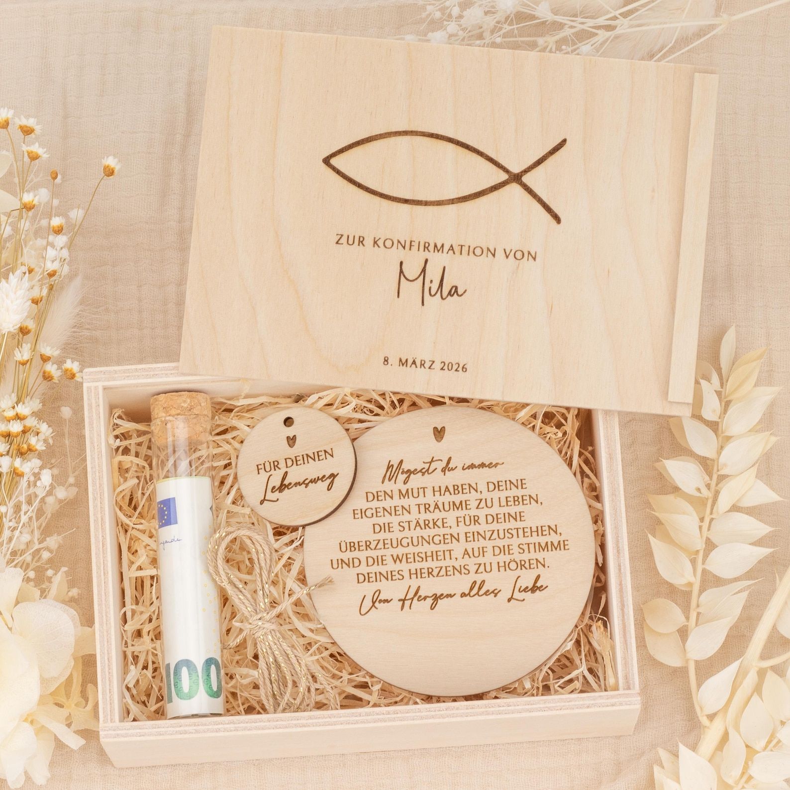 Personalisierte Holzboxen als stilvolle Geldgeschenke zur Konfirmation. Individuell veredelt, um diesen wichtigen Meilenstein mit einer bleibenden Schatzkiste für den weiteren Lebensweg zu würdigen.
